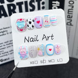 Uñas postizas cortas pintadas a mano con diseño de oso de amor tridimensional de dibujos animados, lindas y dulces, hechas a mano｜365nails