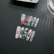 365nails : « Amour rebelle » — ongles press-on fait main, forme coffin, 3D graffiti et cœur