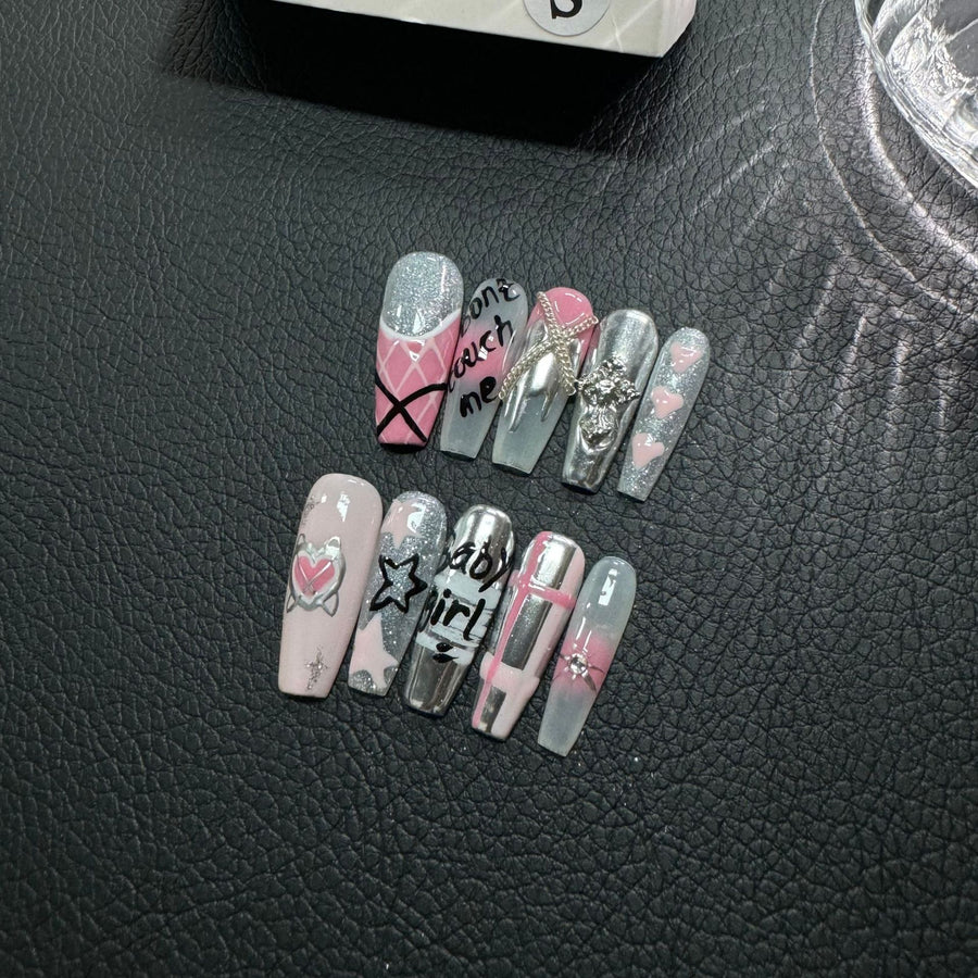 365nails: "Rebel Love" – 3D Graffiti & Heart Handmade Coffin Nails