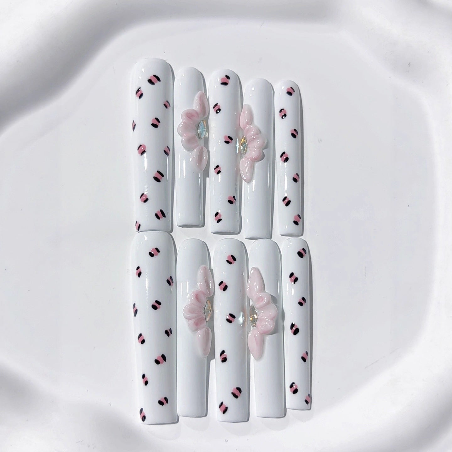 White Dotted Floral Accent Playful Press On Nails