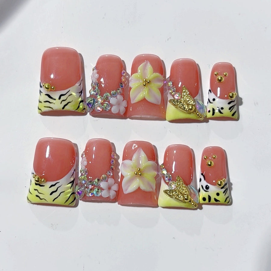 Wild Blossom: "Tiger & Flower Fantasy" – Square Press-On Nails