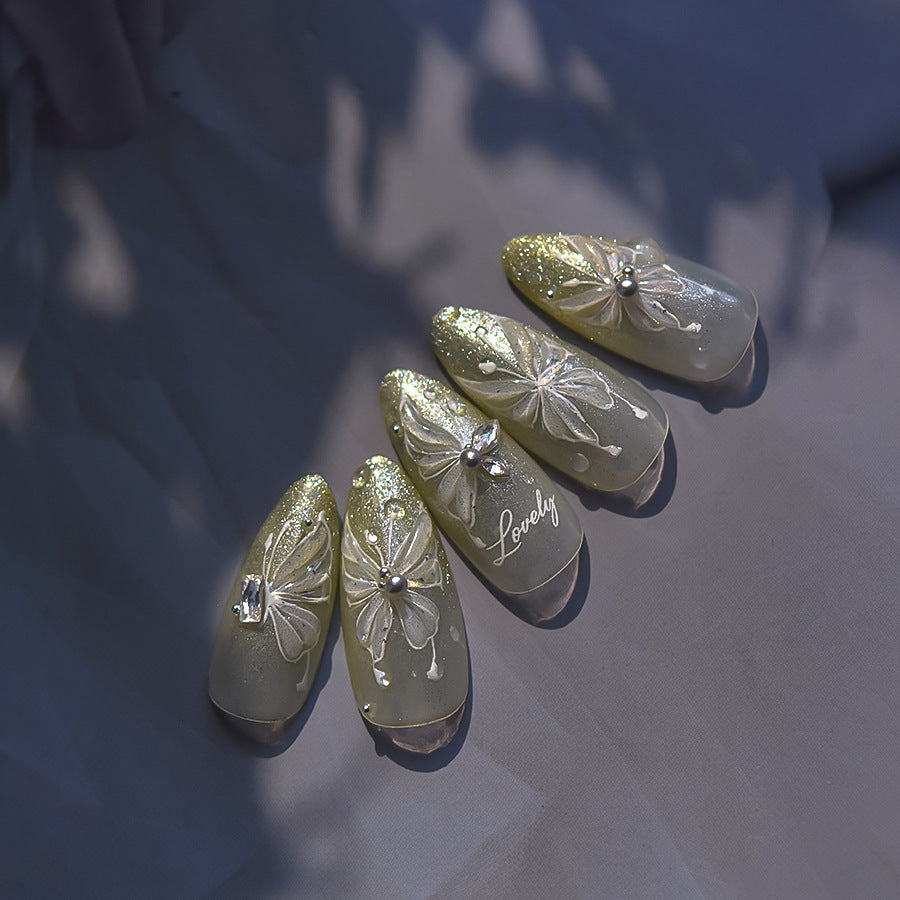 365nails: "Iridescent White Butterfly" – nail art stickers
