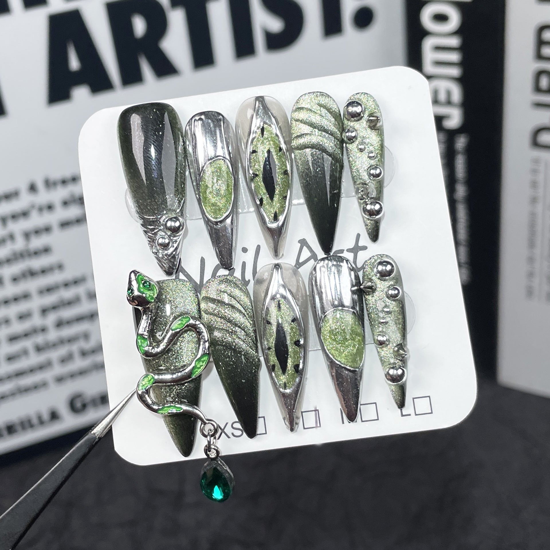 Uñas de la Academia de la Serpiente de Slytherin oscuras y puntiagudas, estilo punk, metal, viento, ojo de diablo, uñas postizas hechas a mano | 365nails