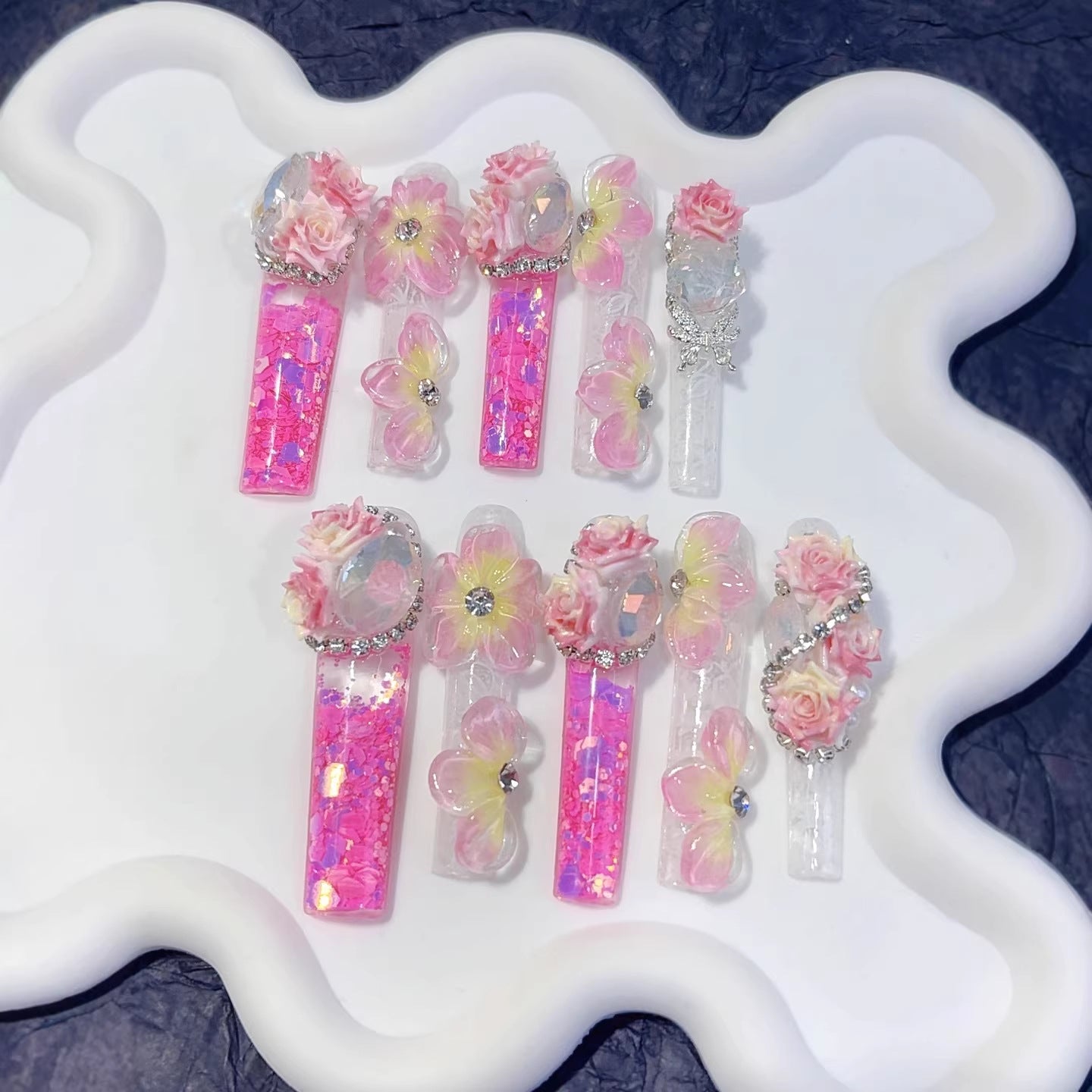 粉色花卉水晶夢幻奢華穿戴甲