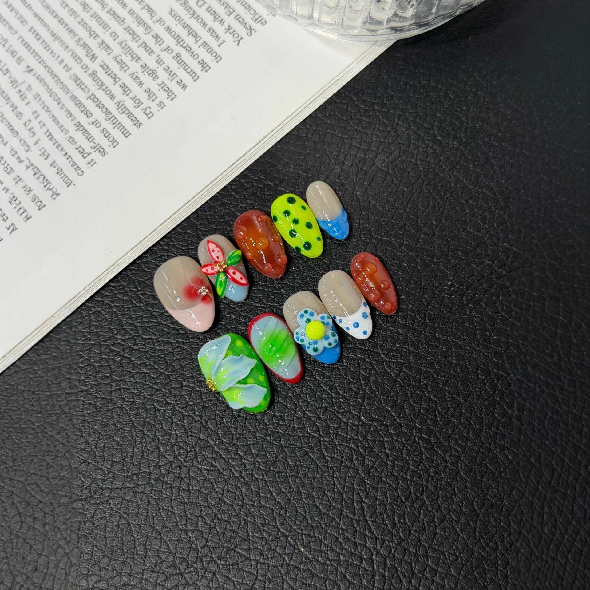 365nails: "몽환의 꽃" – 3D 플로럴 수제 아몬드형 프레스온 네일