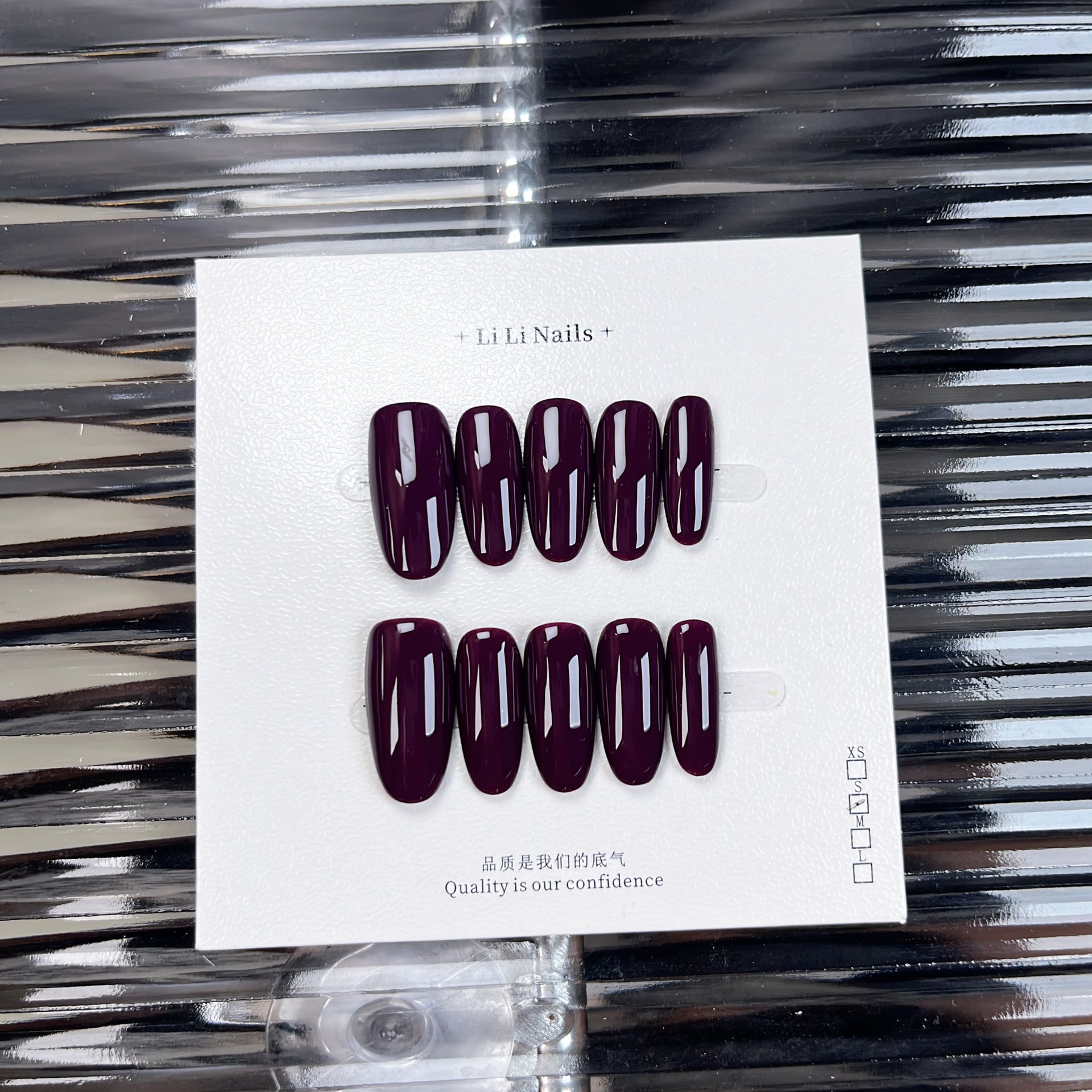 The Essential Solids | Medium Oval ｜Handmade Press-on Nails