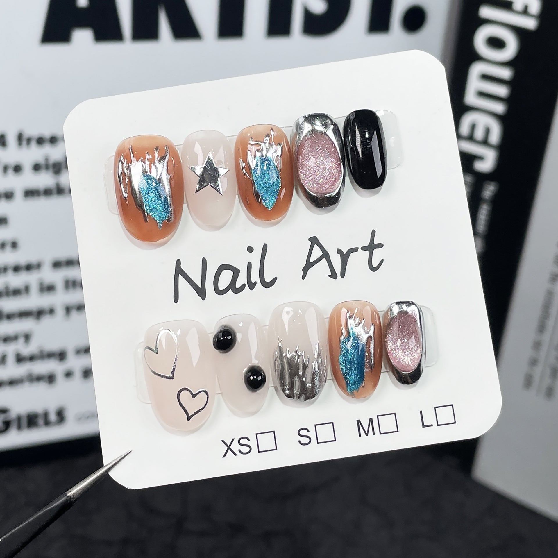 Manicura corta de metal irregular con diseño de ojo de gato, uñas postizas hechas a mano, pintadas a mano ｜365nails