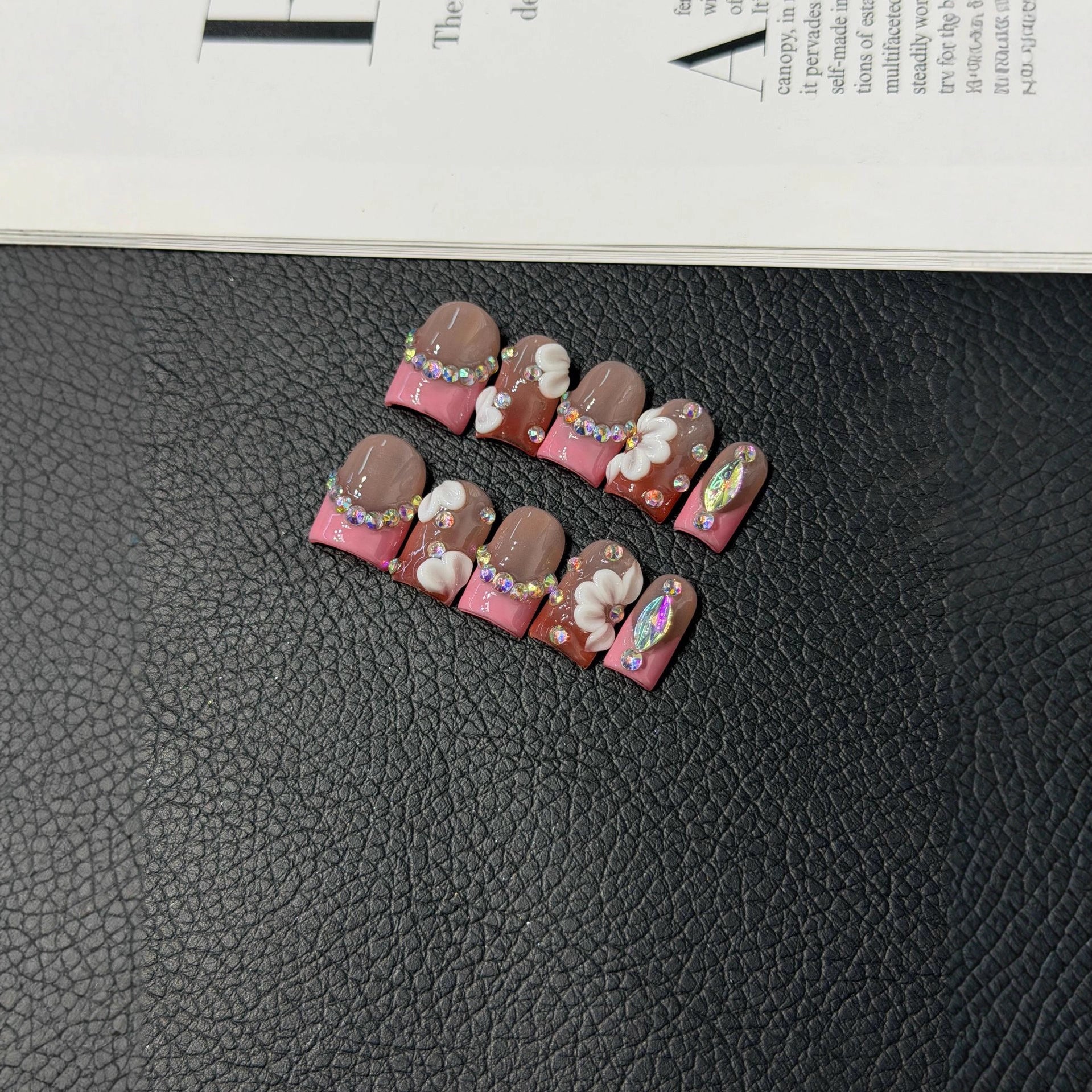 365nails: "벚꽃 속삭임" – 3D 꽃 장식 수제 코핀형 네일