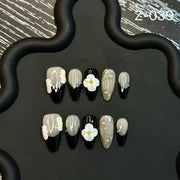 365nails: 「夜間綻放」 3D 花卉與大理石 手工製 杏仁形 穿戴甲