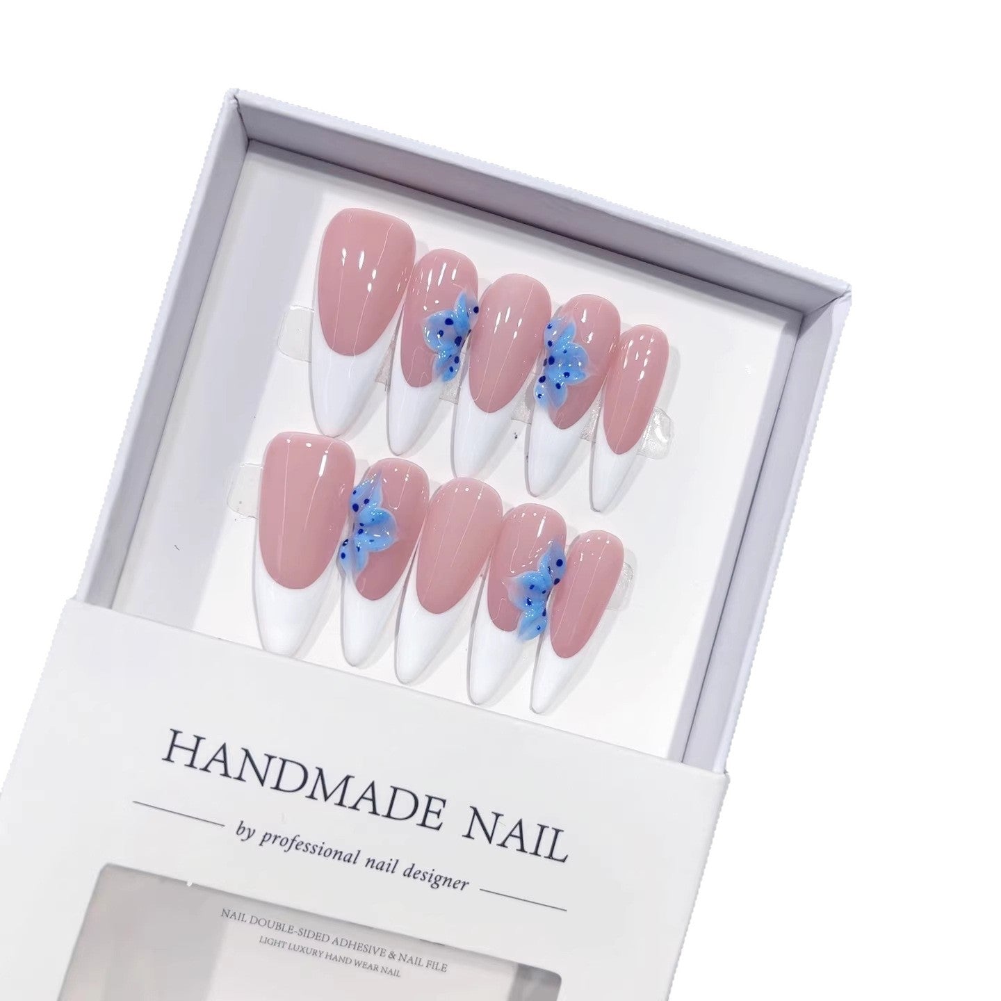 Blue Petal : « Fleur french bleu blanc nude » – Ongles press-on fait main forme amande longue