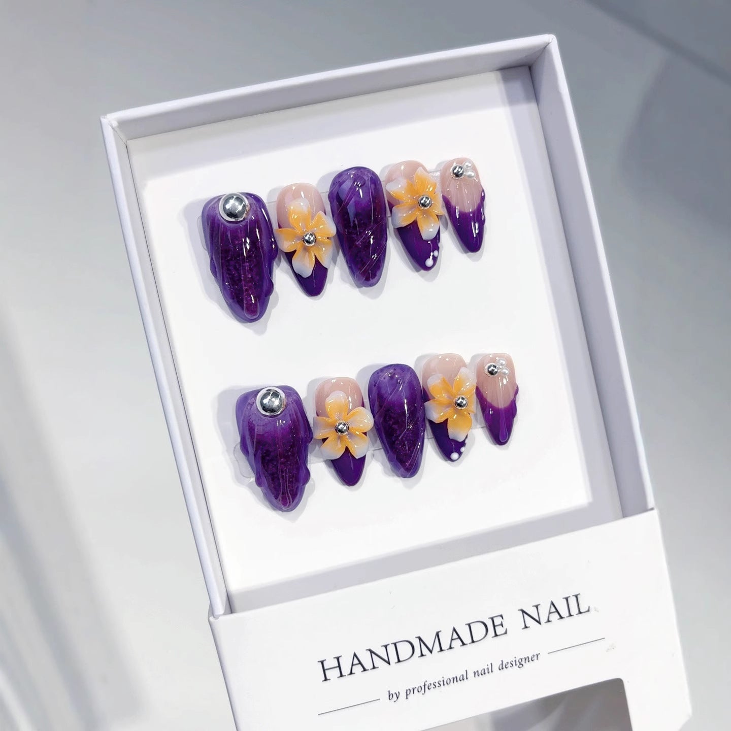 Violet Bloom: "Amethyst Flower" – Almond Press-On Nails