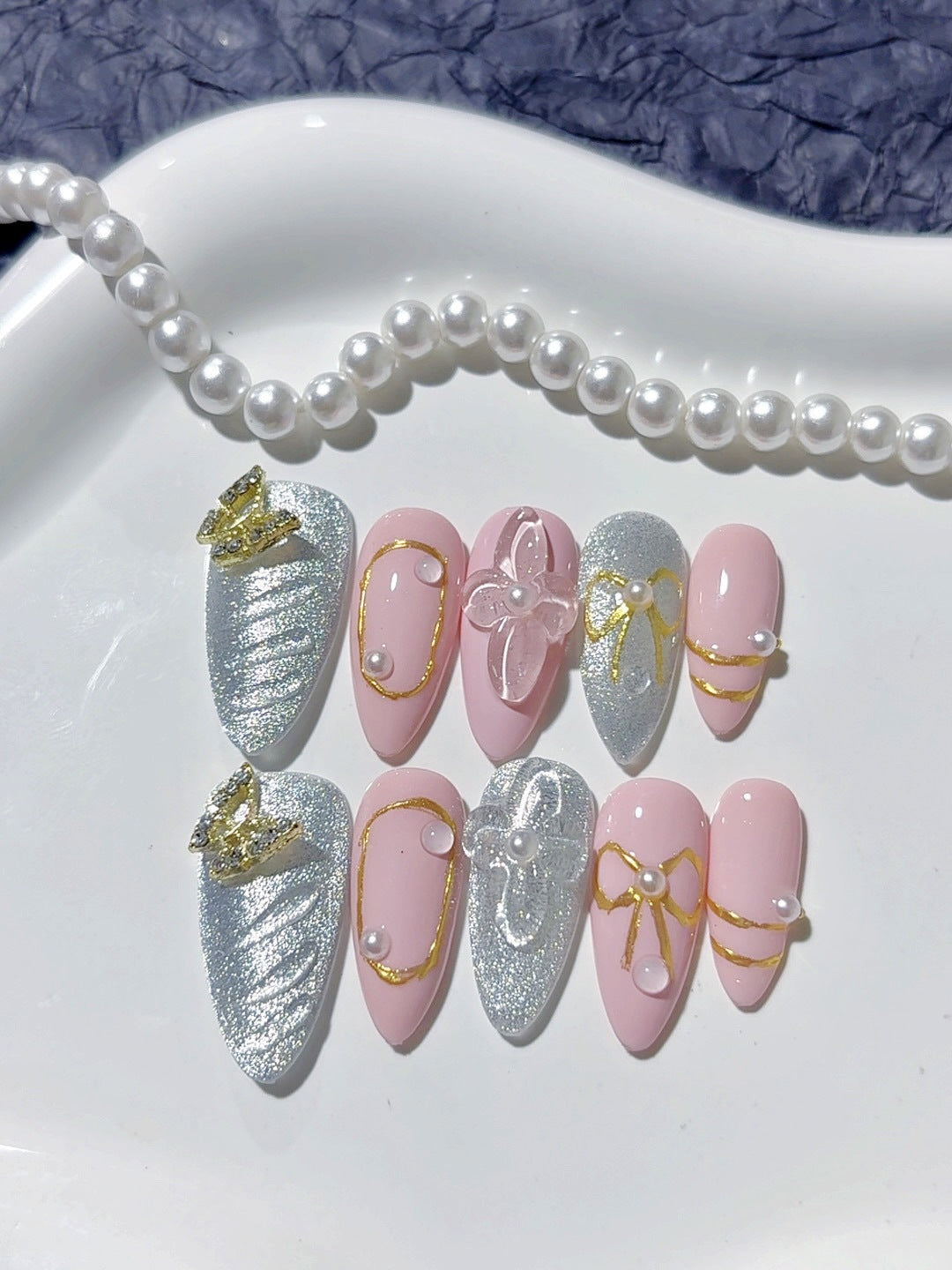 365nails-芭蕾夢：「粉色與金色蝴蝶結」– 中長款杏仁形手工製甲片