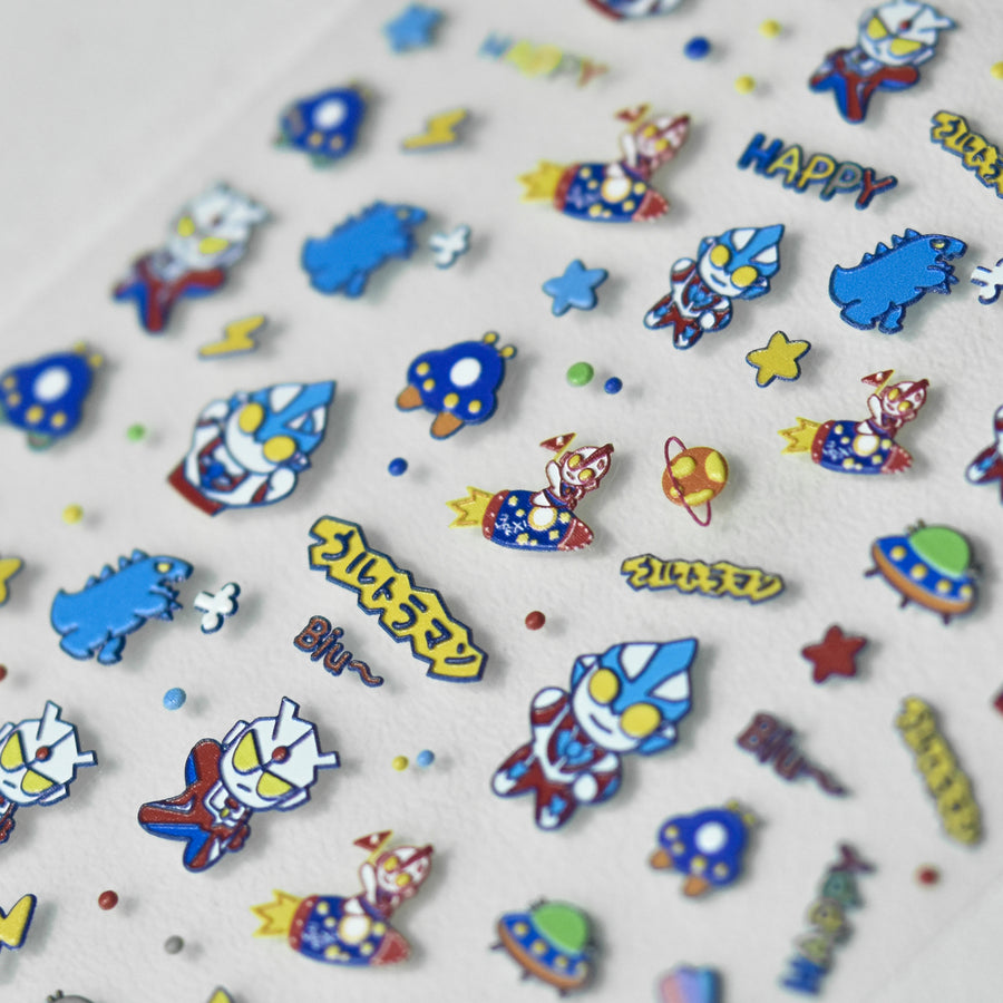 365nails: "Aventura espacial do Ultraman chibi" – Adesivos para unhas