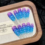 365nails: "Nebula Wave" – 3D 텍스처드 그라데이션 스틸레토형 프레스온 네일