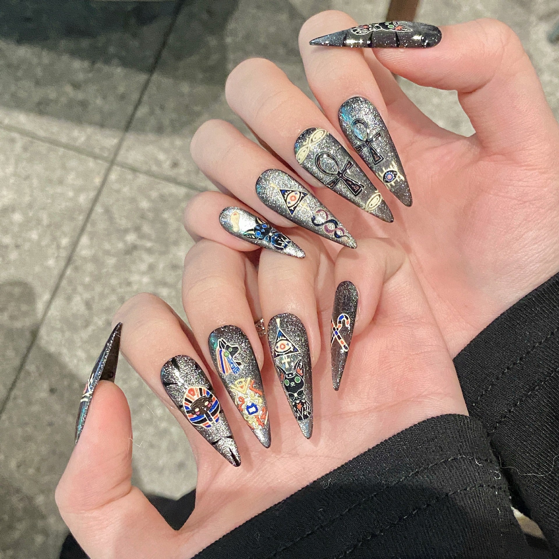 365nails: "Maldição do Faraó" – Unhas Stiletto Feitas à Mão com Arte Egípcia 3D