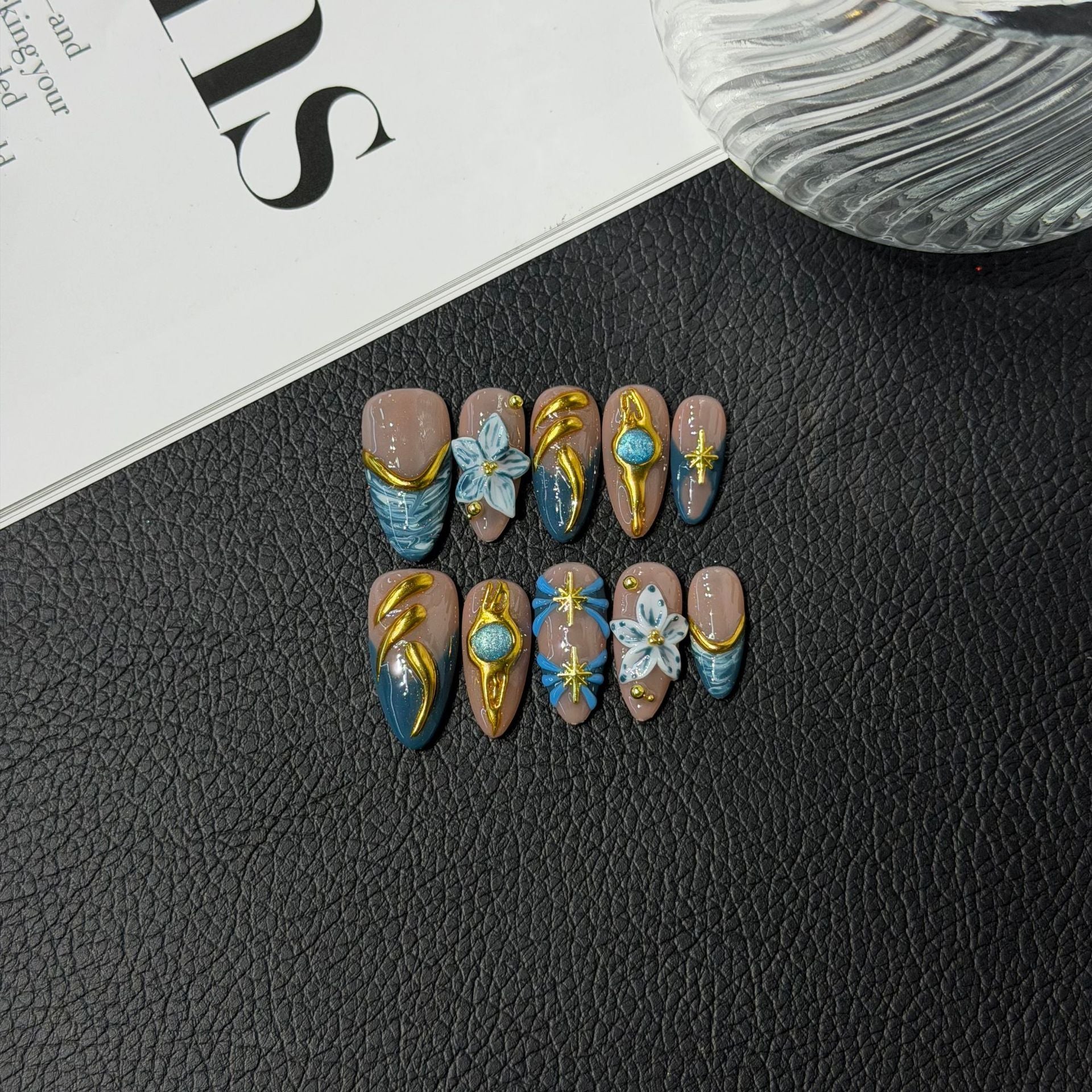 365nails: "로얄 블룸" – 3D 장식 수제 코핀형 네일