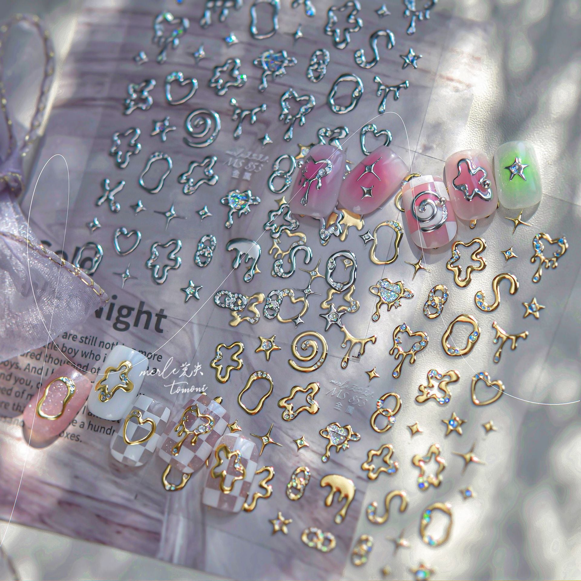 Y2K 金箔系列: "全新 Y2K 金箔" – 3D 立體浮雕指甲貼