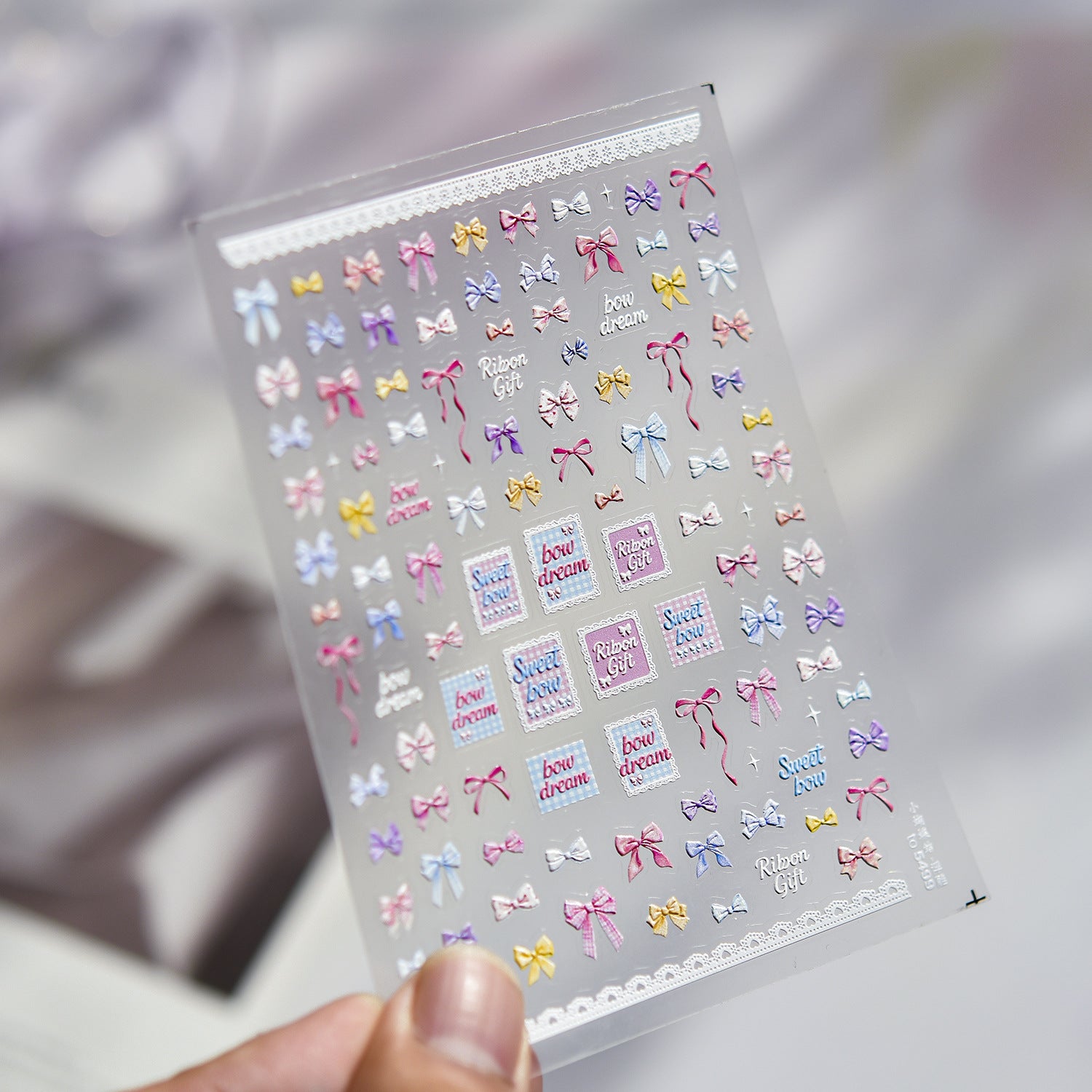 365nails: 粉彩格紋蝴蝶結美甲貼紙