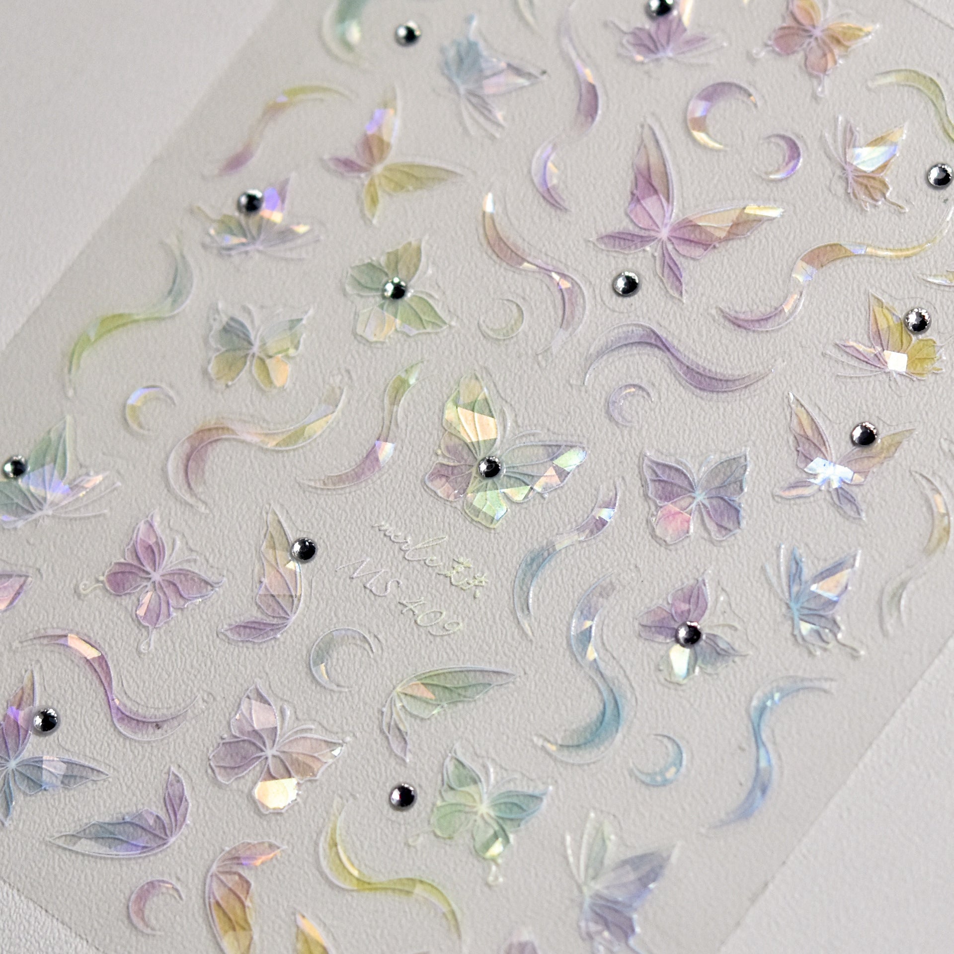 水晶鑽蝴蝶系列：「幻彩之翼」—3D水晶指甲貼