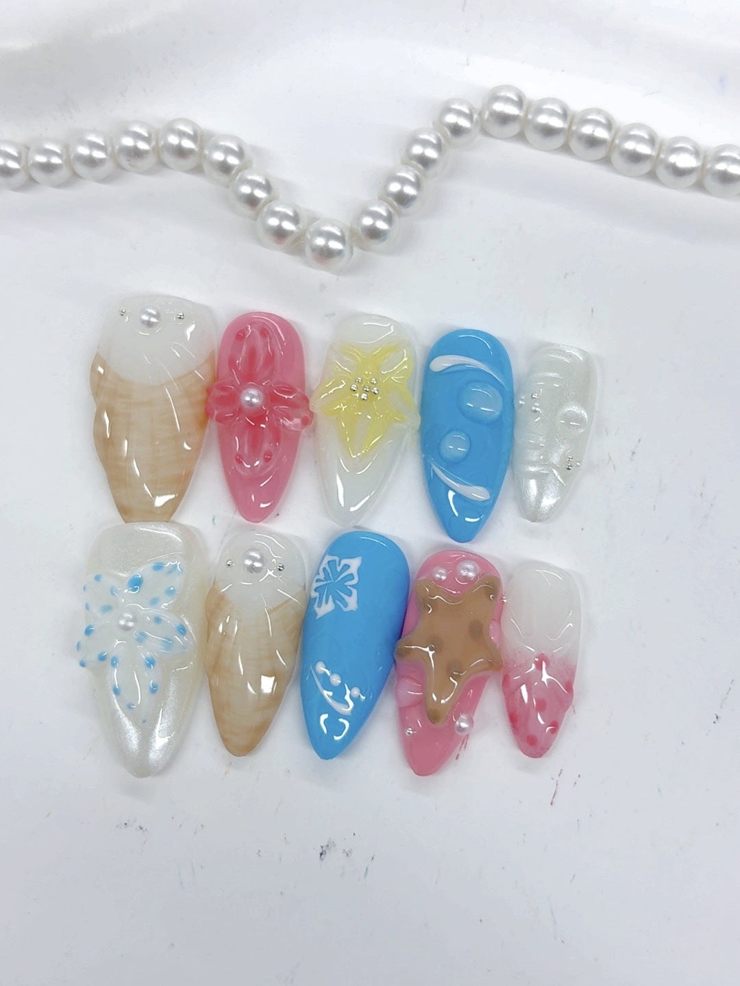 Pastel Dream: "Candy Flower" – Almond Press-Ons