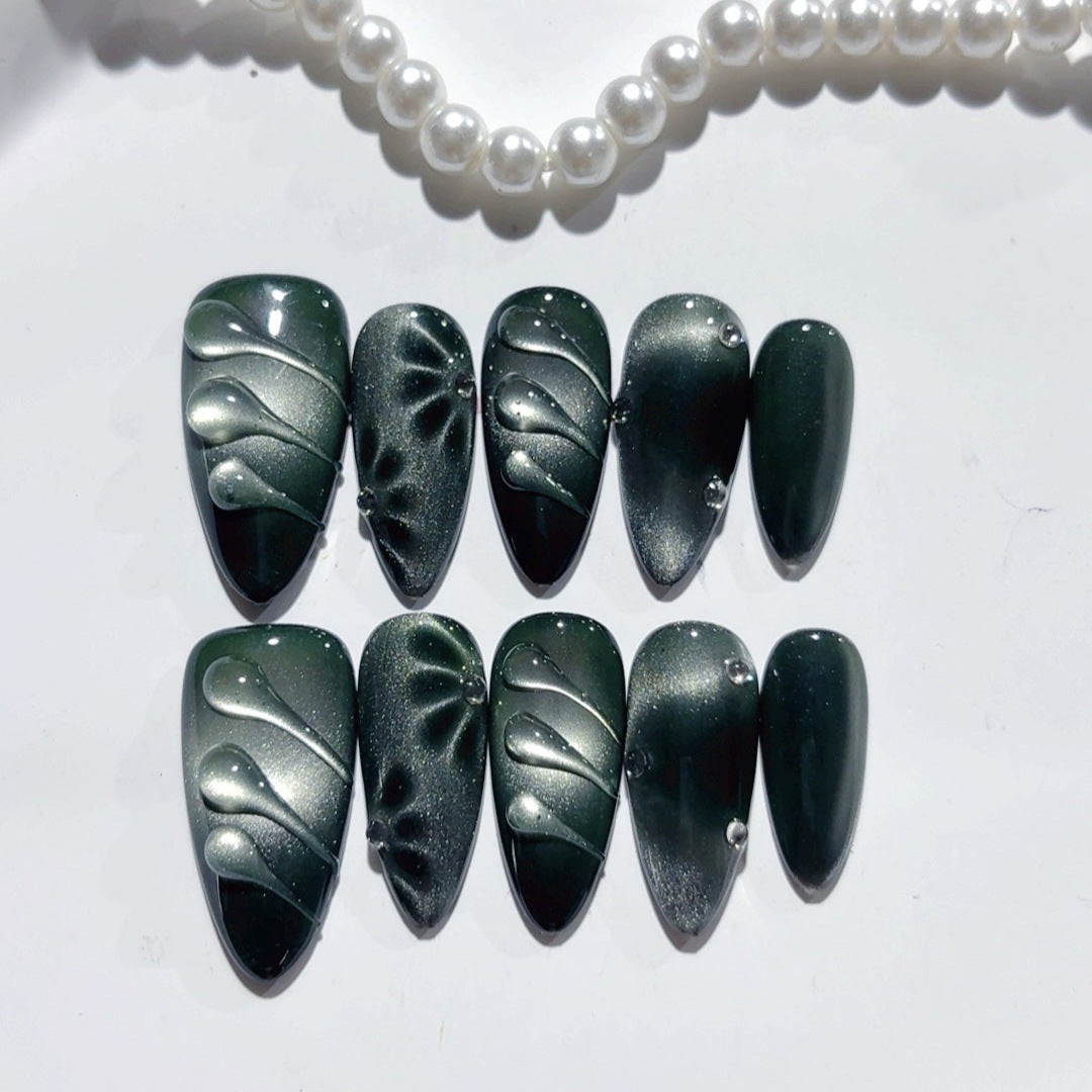 Sussurro Esmeralda: "Cat Eye Bloom" – Unhas Postiças Amendoada
