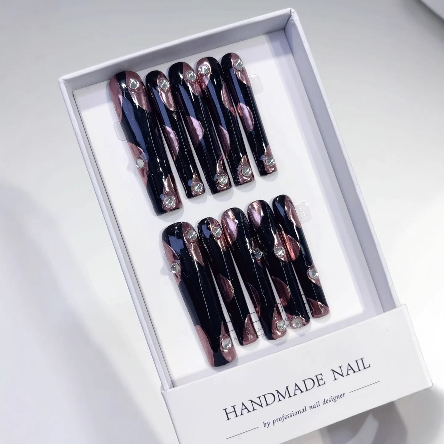 365nails: "Midnight Rose Glam" – Unhas Postiças Artesanais Extra Longas Quadradas Pretas e Rosas Metálicas com Strass
