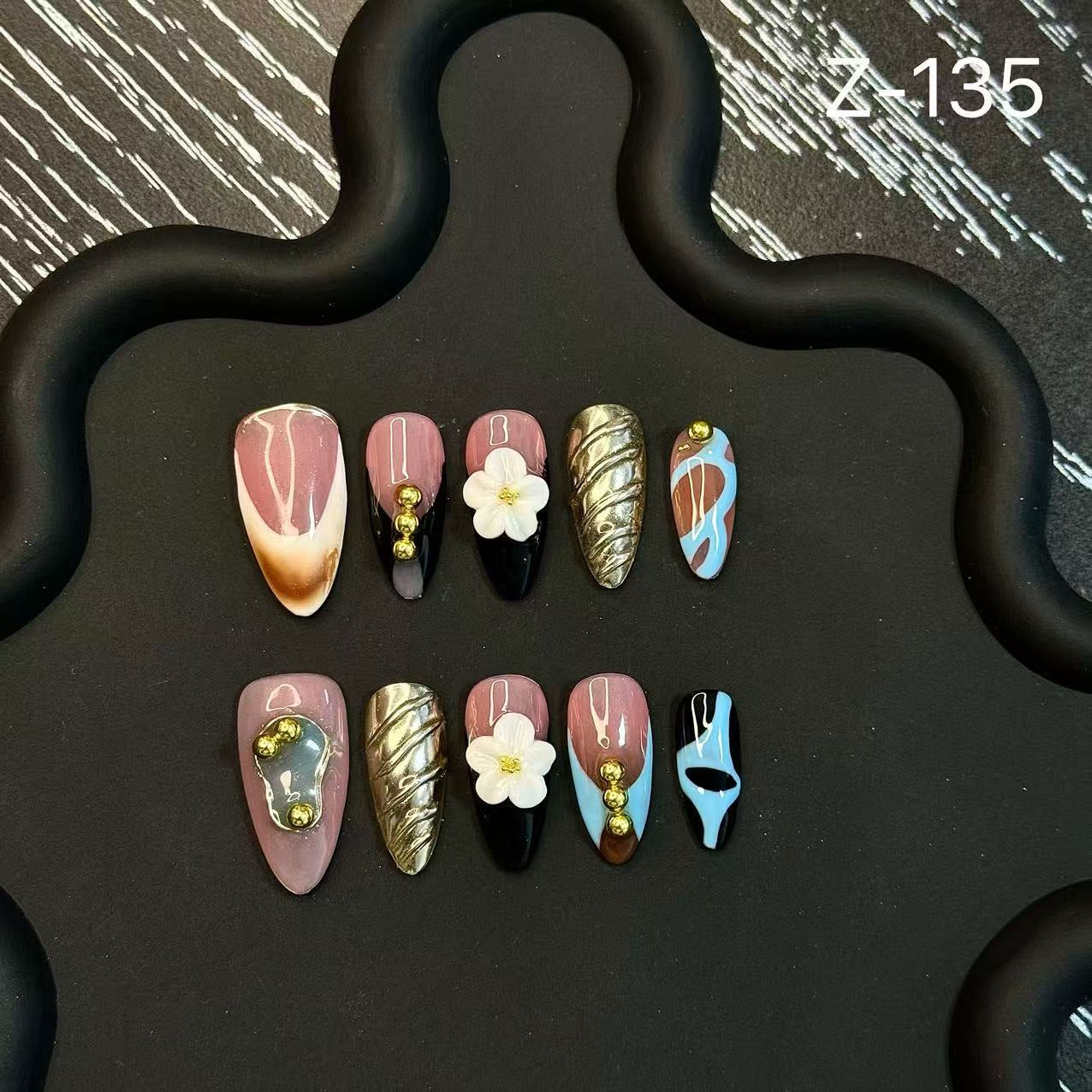 365nails: "골든 터치" – 3D 장식 & 마블 수제 아몬드형 네일