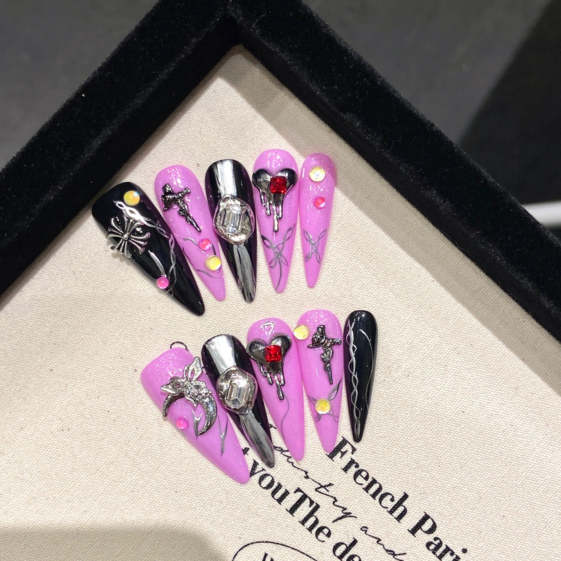 Uñas postizas de metal irregular, oscuras, dulces y frescas, con diseño avanzado, hechas a mano | 365nails