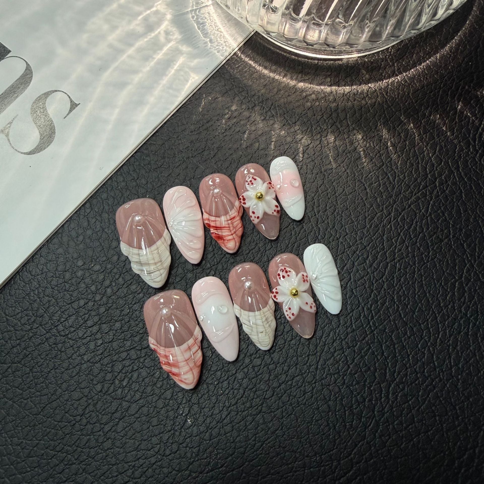 365nails: "조개 세레나데" 3D 조개·플라워 수제 코핀형 네일