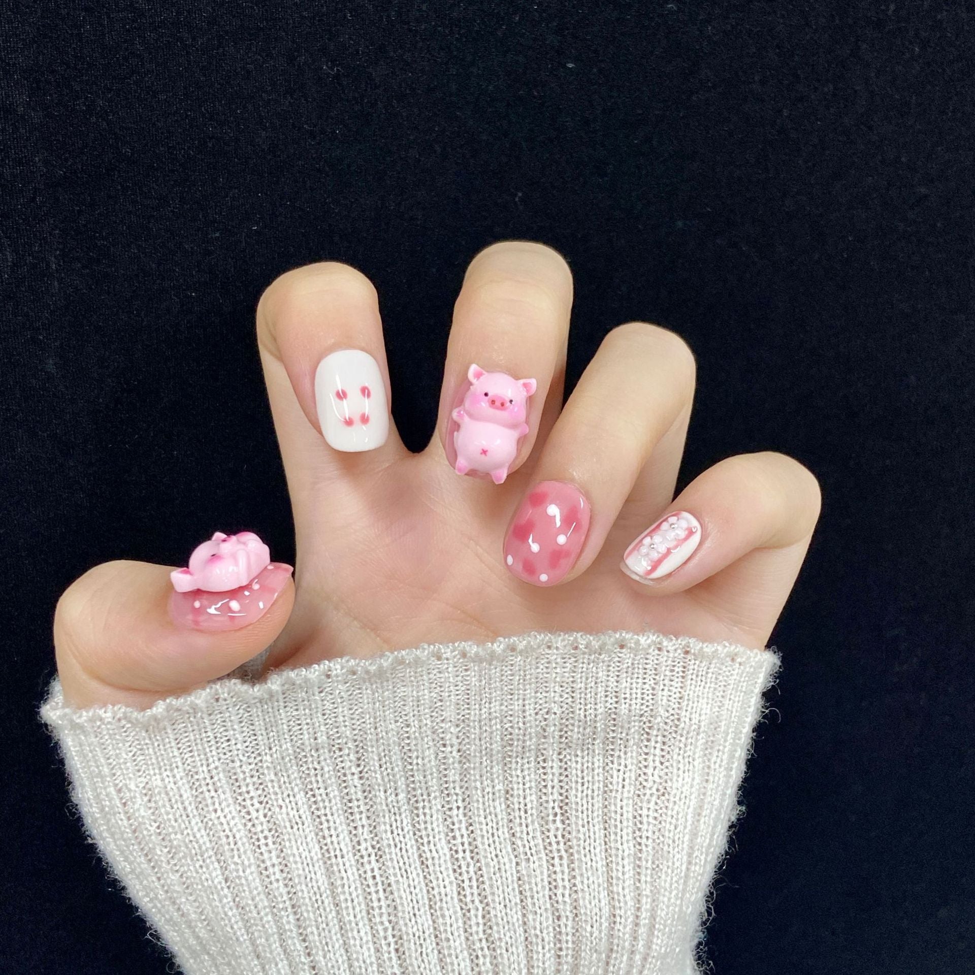365nails: "Piggy Toast" – 3D Cartoon Handmade Short Square Nails
