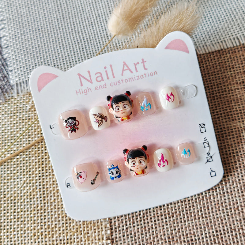 365Nails：「哪吒的烈焰冒險」—手工製可愛短款橢圓形穿戴甲