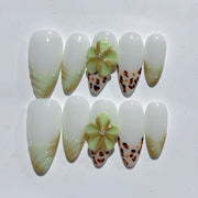 365nails - 新鮮三葉草：豹紋三葉草 — 杏仁形 手工製 立體雕刻 穿戴甲