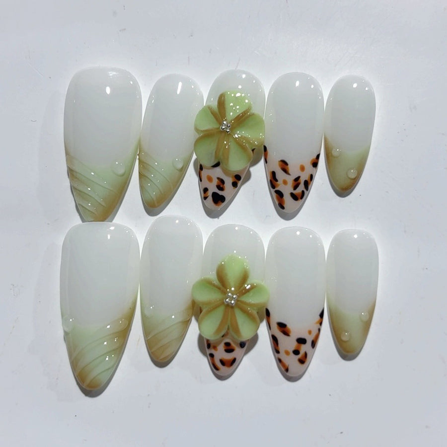 365nails-Fresh Clover: "Leopard Clover" – Almond Shape Handmade 3D Carved Press-On Nail