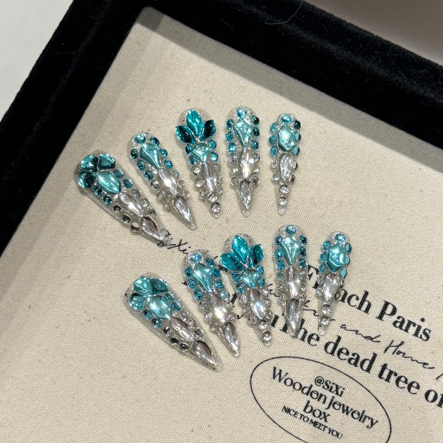 Light luxury full of diamonds and flash blue seabed pure handmade nails | 365nails