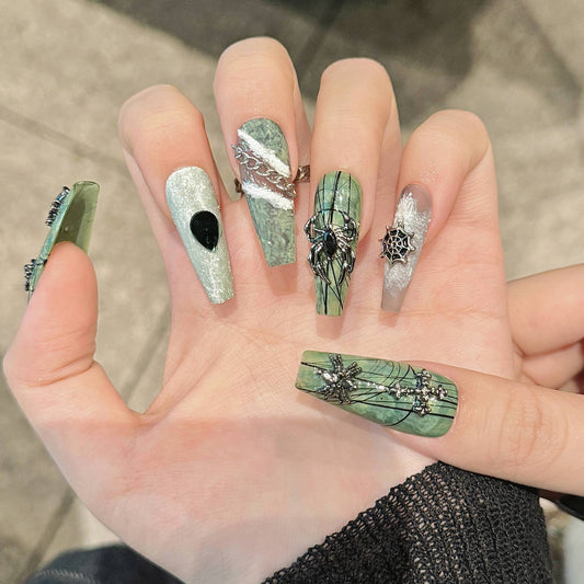Dark dark green Spice Girls Halloween black three-dimensional black spider hand-painted white snake handmade | 365nails