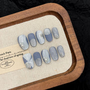 365nails: "Misty Marble" – 매트 블루 프렌치 팁 수제 숏 스퀘어형 네일