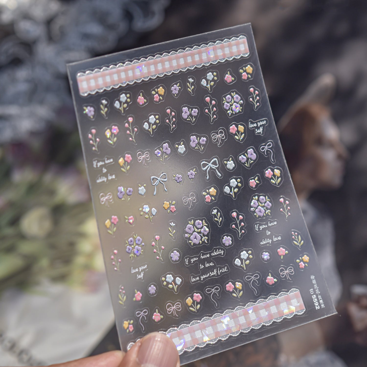 粉彩花卉系列：「溫柔花朵蝴蝶結」— 3D 浮雕甲貼