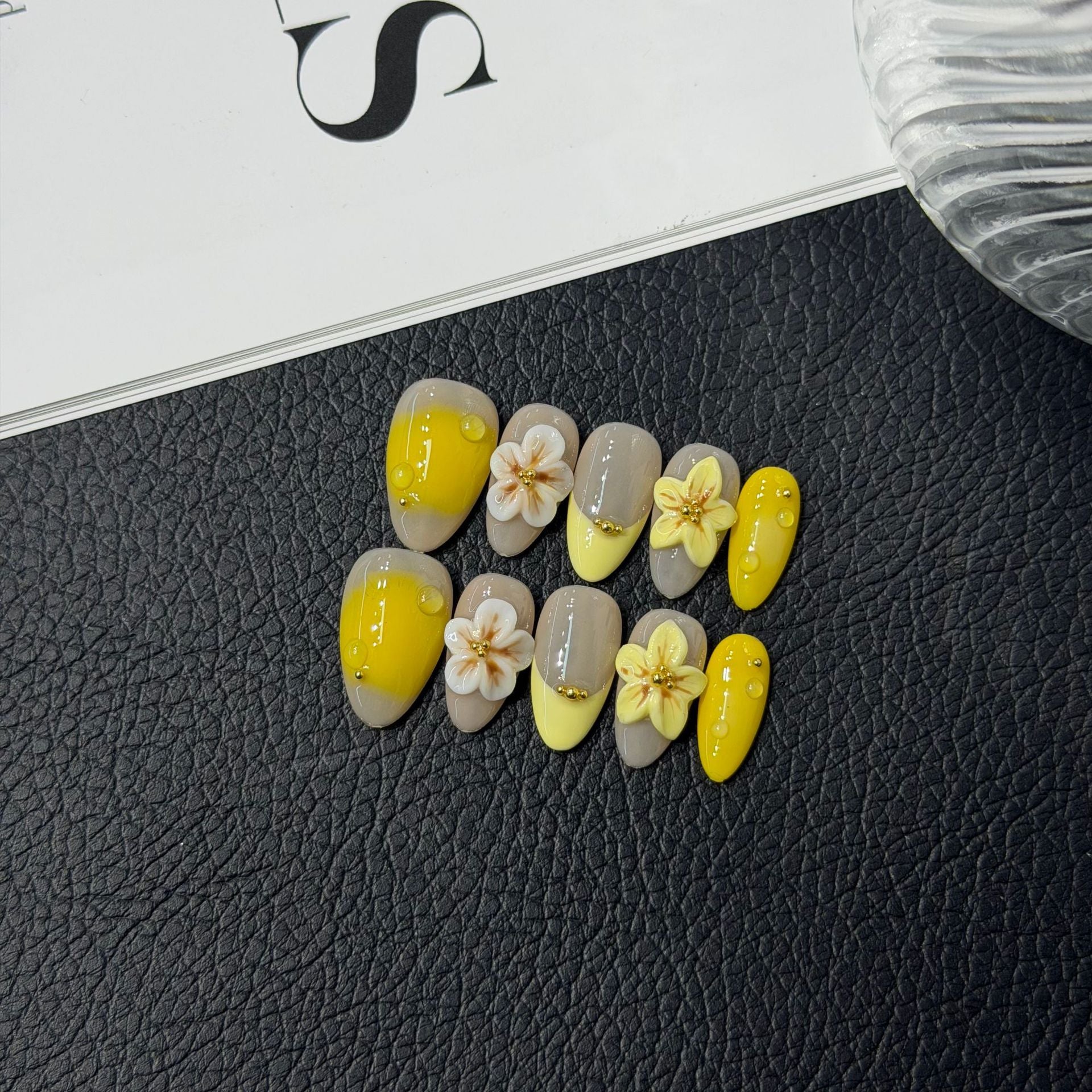 365nails：檸檬花開 3D 花卉 手工製 短款杏仁形甲片