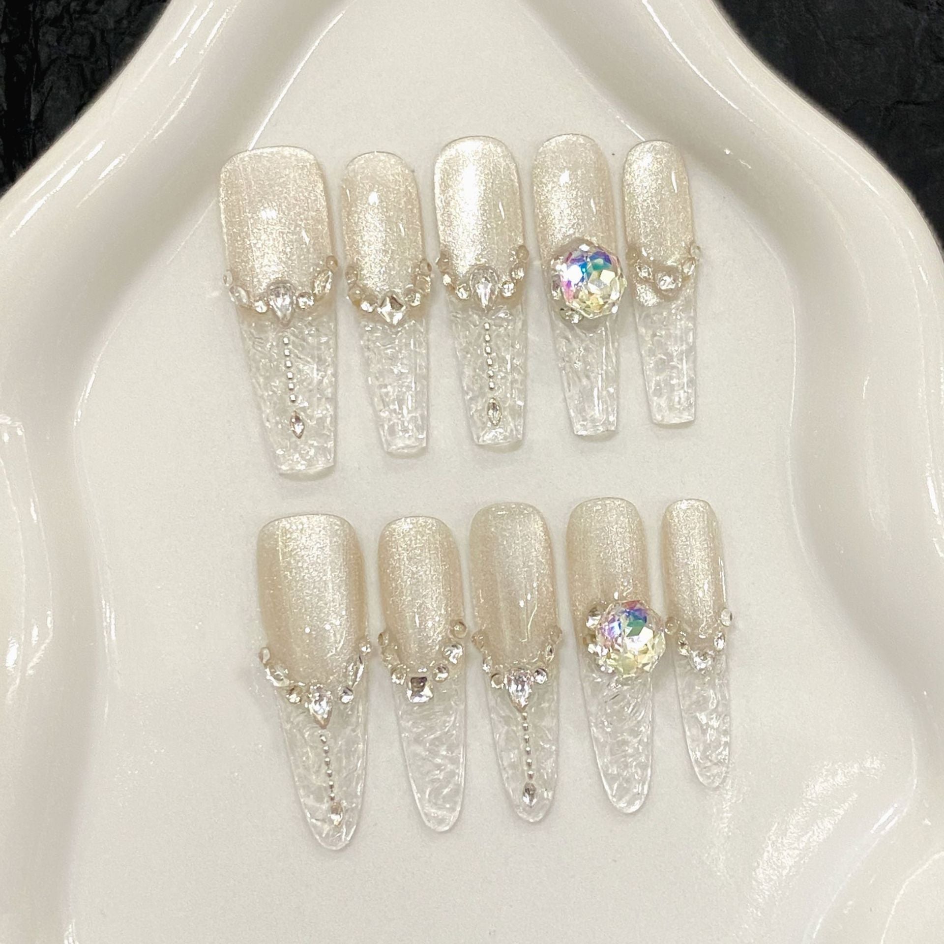 365nails: "水晶冰夢" – 3D 水晶與全息亮粉 手工製 尖形 穿戴甲