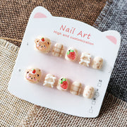 365nails: "urso morango doce" – unhas postiças curtas, redondas e feitas à mão para crianças
