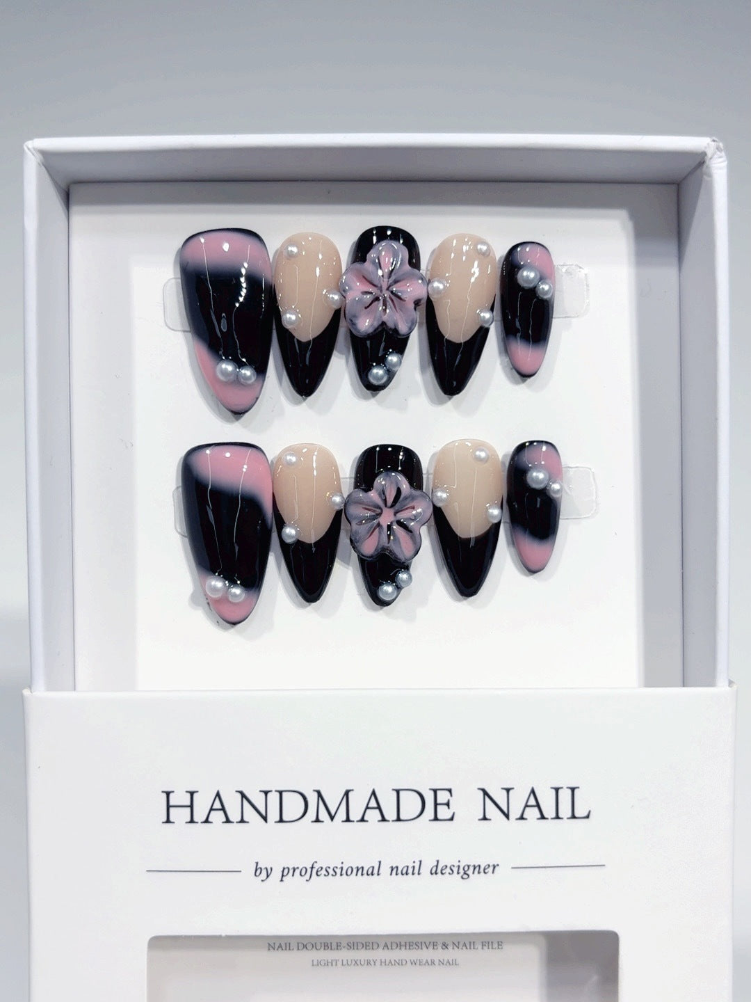 365nails: "午夜櫻花黑夜" – 中長款 杏仁形 黑粉漸層 3D花朵 手工製 穿戴甲
