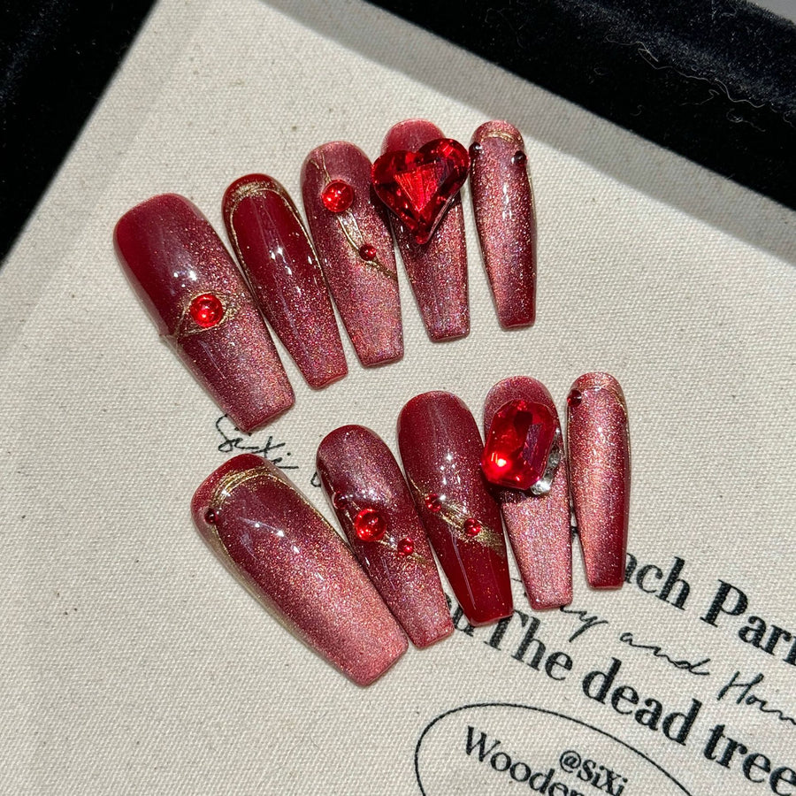 365nails: "Crimson Heart" – 3D Cat Eye Gem Handmade Coffin Nails