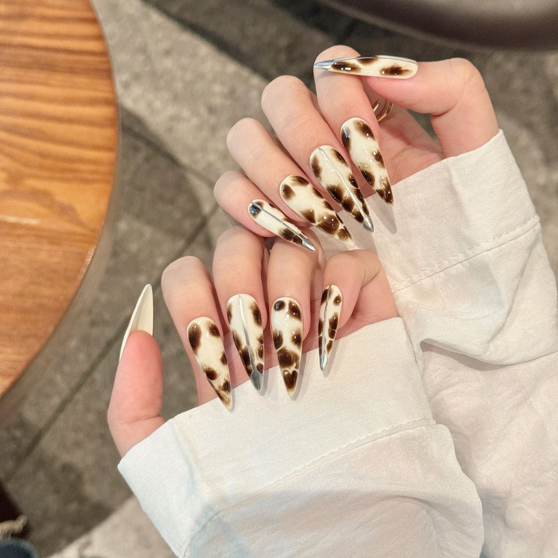 365nails: "Wild Couture" – 3D 金屬條紋豹紋 手工製 尖形 穿戴甲