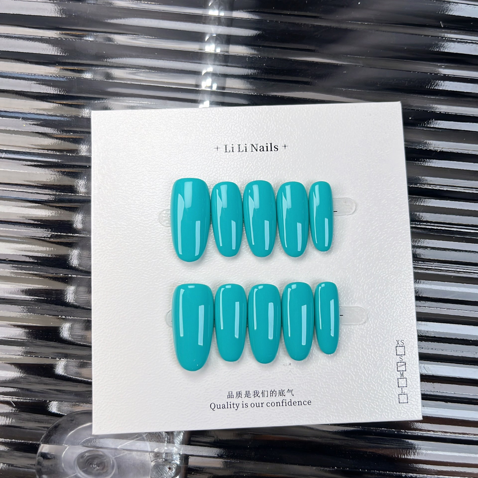 必備純色系列 | 中長款橢圓形 ｜手工製穿戴甲