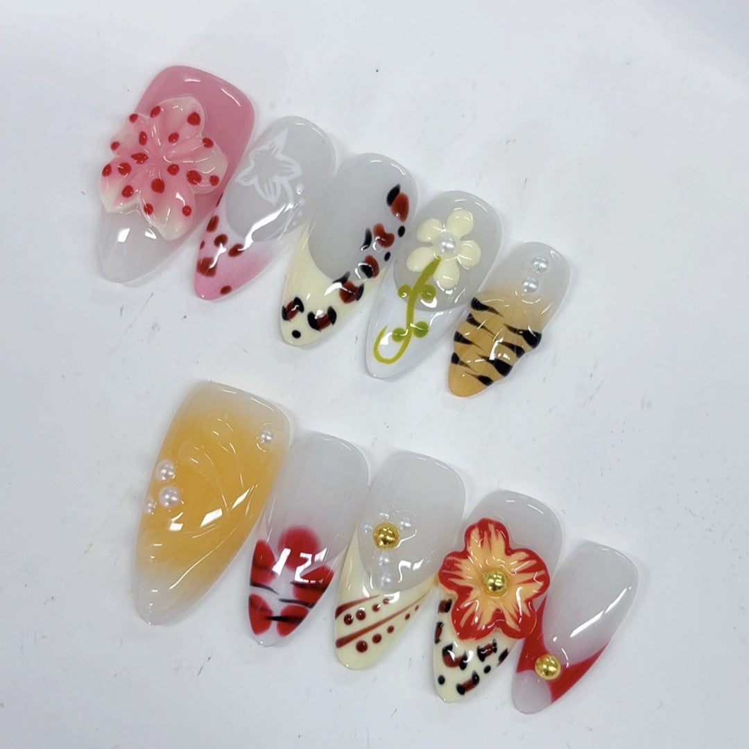 Jardin féerique : « Fleur et Bourdon » – Ongles press-on faits main amande mi-longs