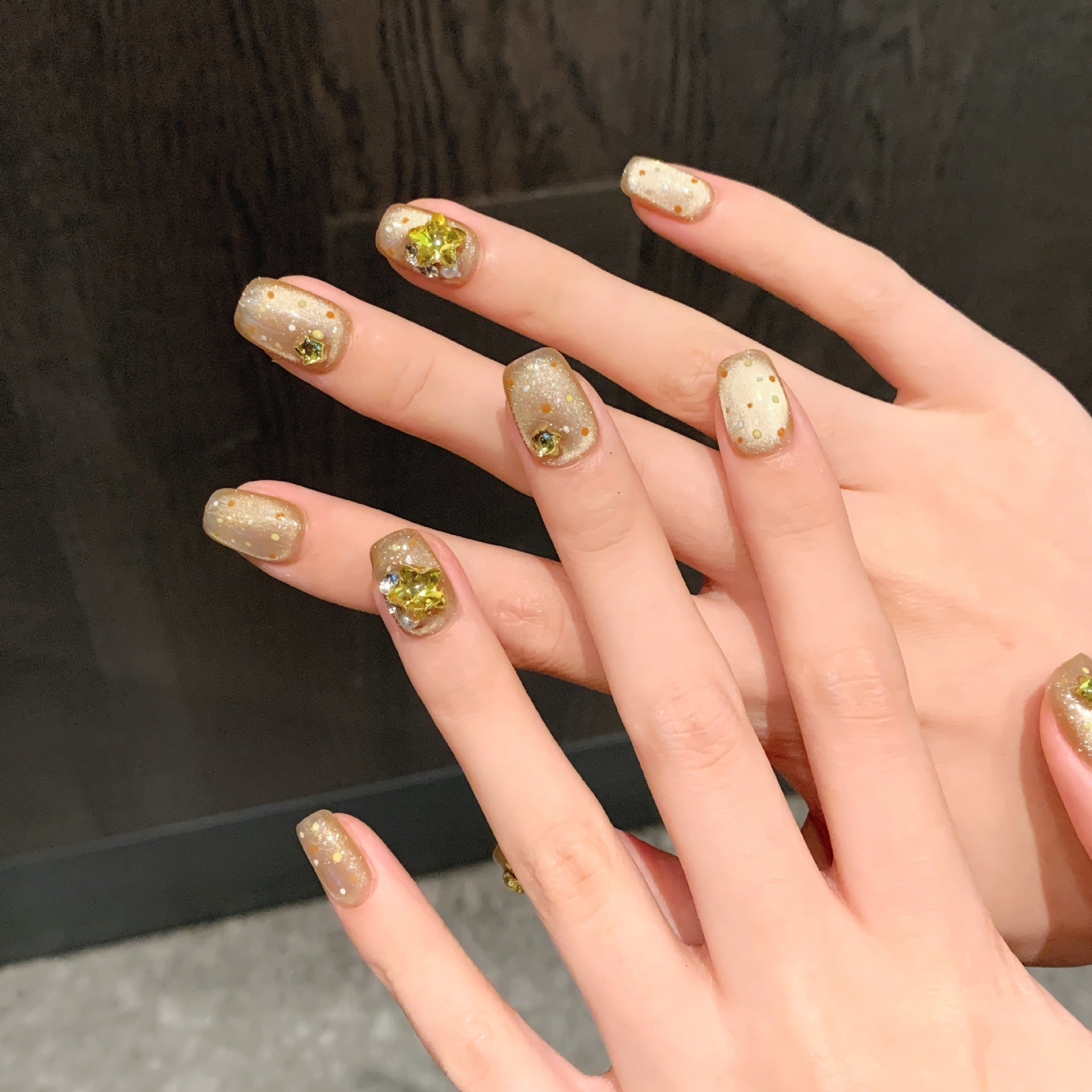 365nails: "Golden Citrus" – Hand-Painted Polka Dot & 3D Gem Short Square Nails
