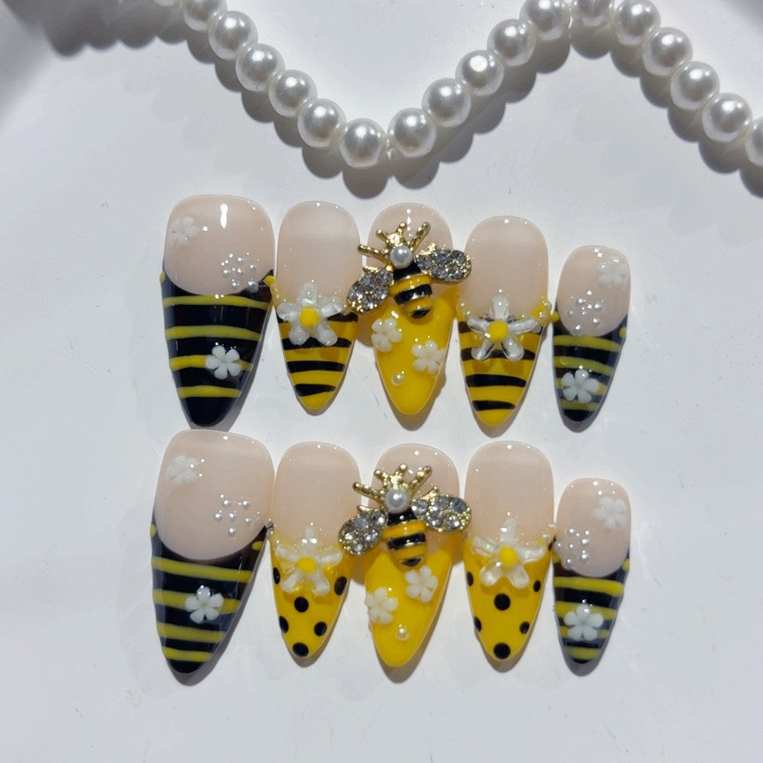 365nails-Honey Buzz: "Bumblebee Daisy" – Almond Shape Handmade 3D Carved Press-On Nails