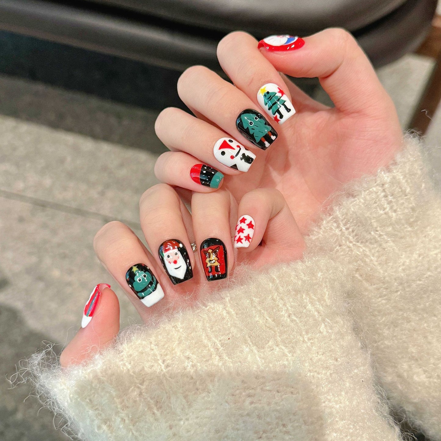 Playful Santa & Christmas Tree Press‑On Nails – Red, Black & White Short Design