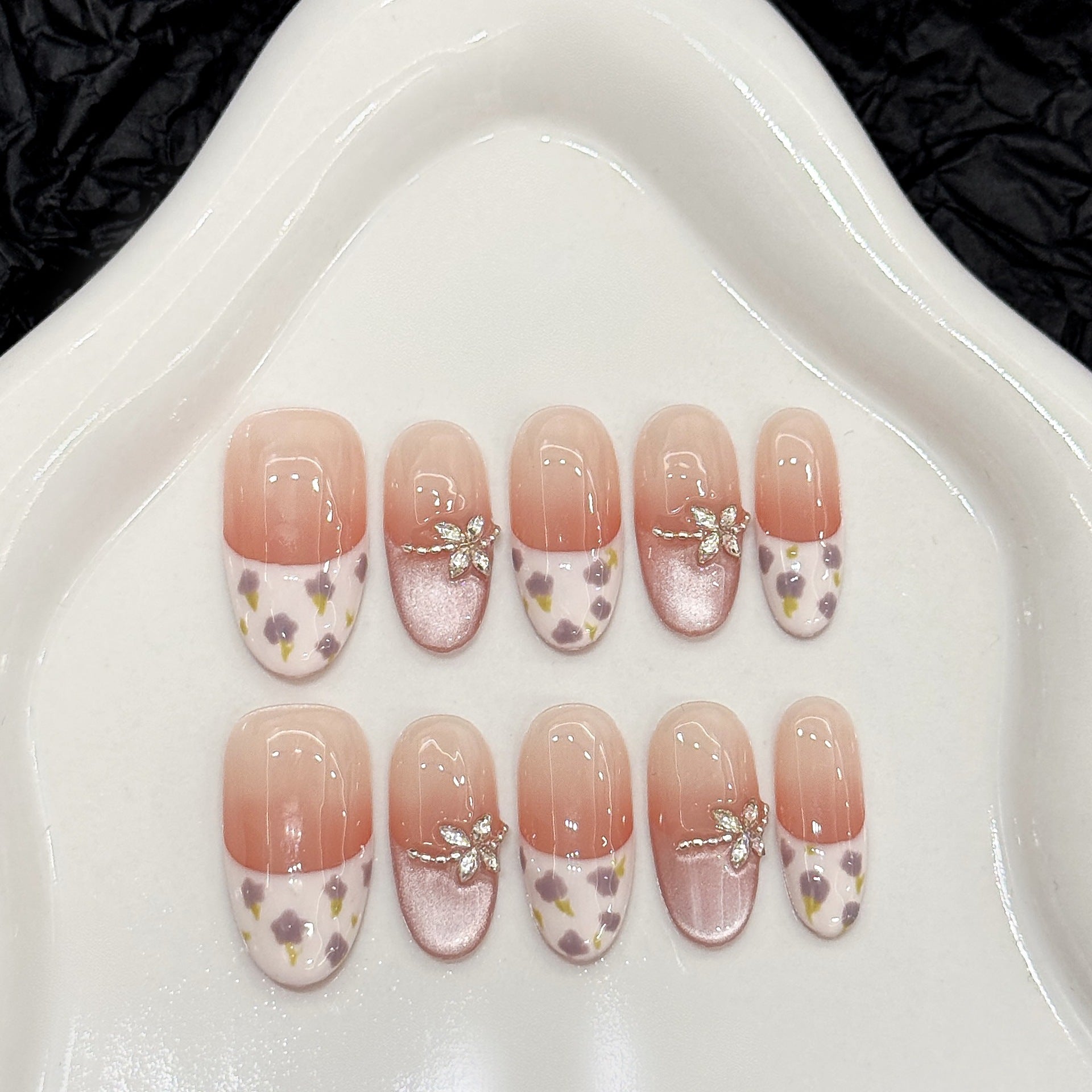 365nails: "봄의 속삭임" – 수제 스퀘어형 그라데이션 꽃무늬 네일