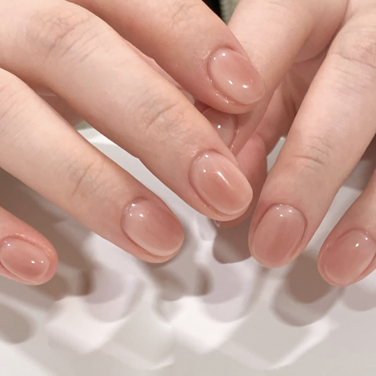 Simple blush smudge mini square press-on nails